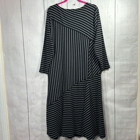 Soft Surroundings Black White Striped Asymmetrical Swing Maxi Dress XL Comfy - Picture 15 of 16